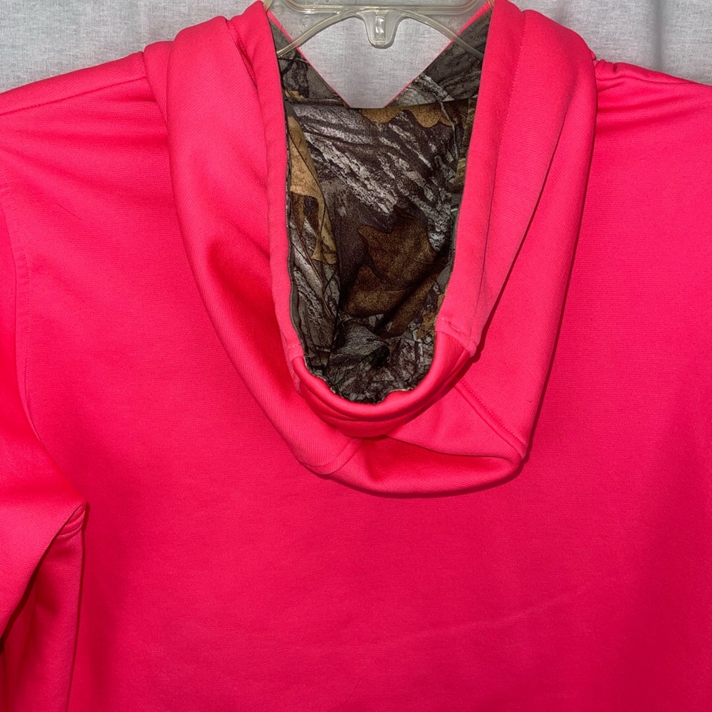 Under Armor Coldgear pink & camo hoodie. Size large GUC-see photos - Picture 8 of 11